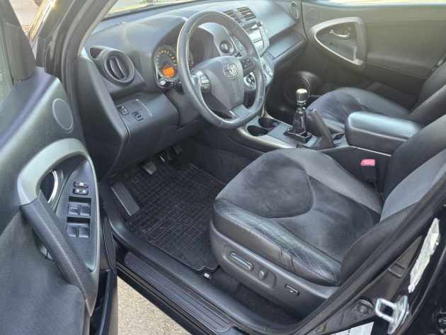 Toyota RaV4 2.2D4,110kw,4x4,04.11` - attēls 10