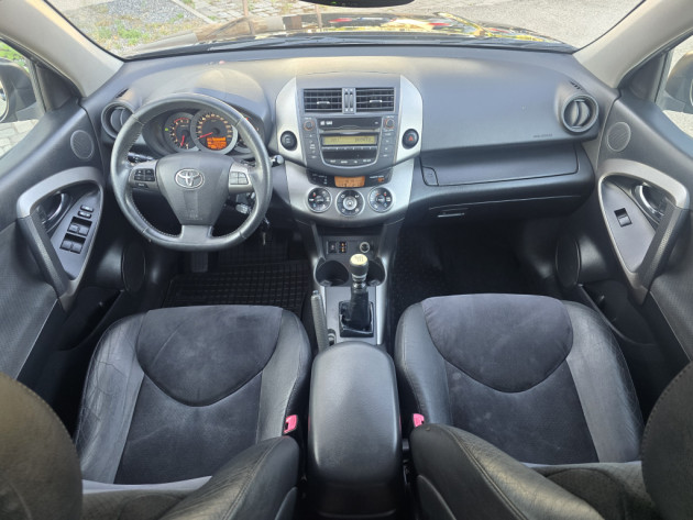 Toyota RaV4 2.2D4,110kw,4x4,04.11` - attēls 16