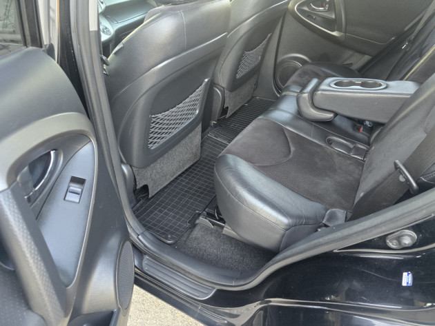 Toyota RaV4 2.2D4,110kw,4x4,04.11` - attēls 25