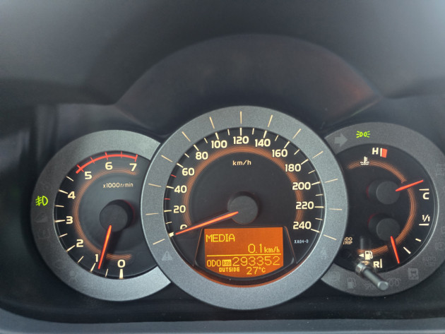 Toyota RaV4 2.2D4,110kw,4x4,04.11` - attēls 33
