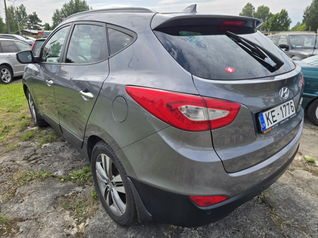 Hyundai IX35 2.0CRDi 4X4 autom.10.15` - attēls 2