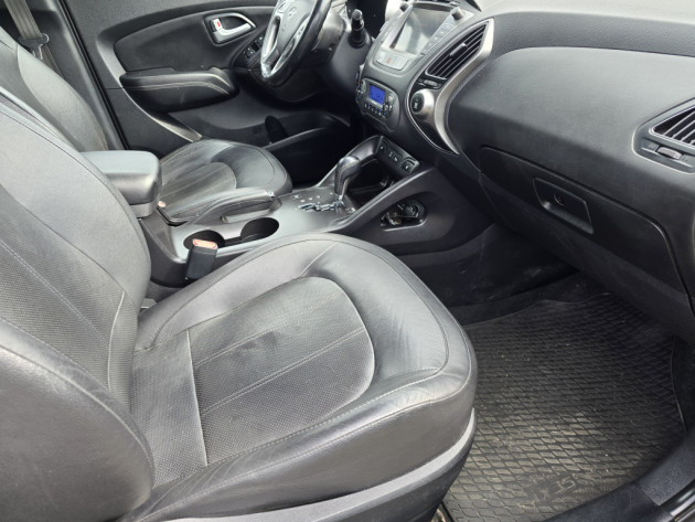 Hyundai IX35 2.0CRDi 4X4 autom.10.15` - attēls 17