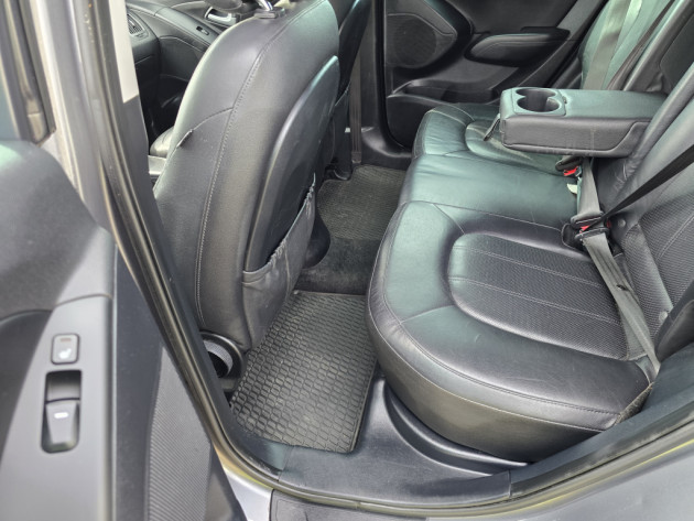 Hyundai IX35 2.0CRDi 4X4 autom.10.15` - attēls 21