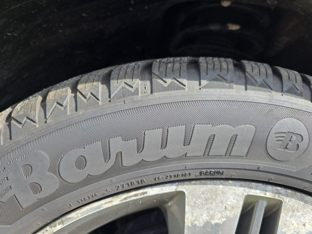 Hyundai IX35 2.0CRDi 4X4 autom.10.15` - attēls 27