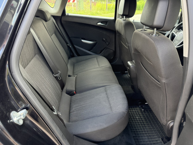 Opel Astra J1.6i 5durv.,5ātr.07.10` - attēls 14