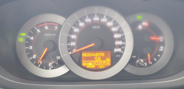 Toyota RAV4 2.2D4D 100kW4X4 Executive04.09` - attēls 33
